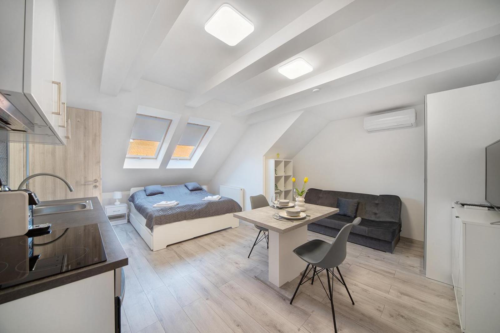 Agoston Apartman 1-2 - Lora,Marci Pětikostelí Exteriér fotografie